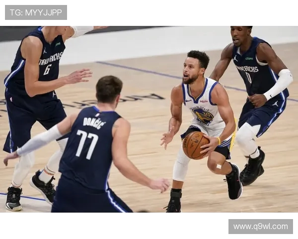 麦克布朗：唐斯是行走的两双机器包夹他是制胜关键